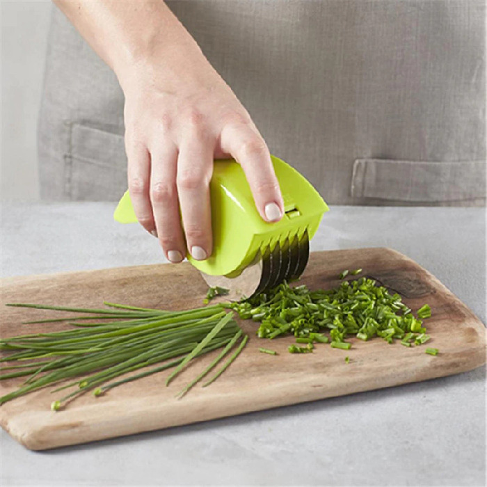 Роликовый нож-слайсер для зелени/ Нож для теста/ 15 х 8,5 см
